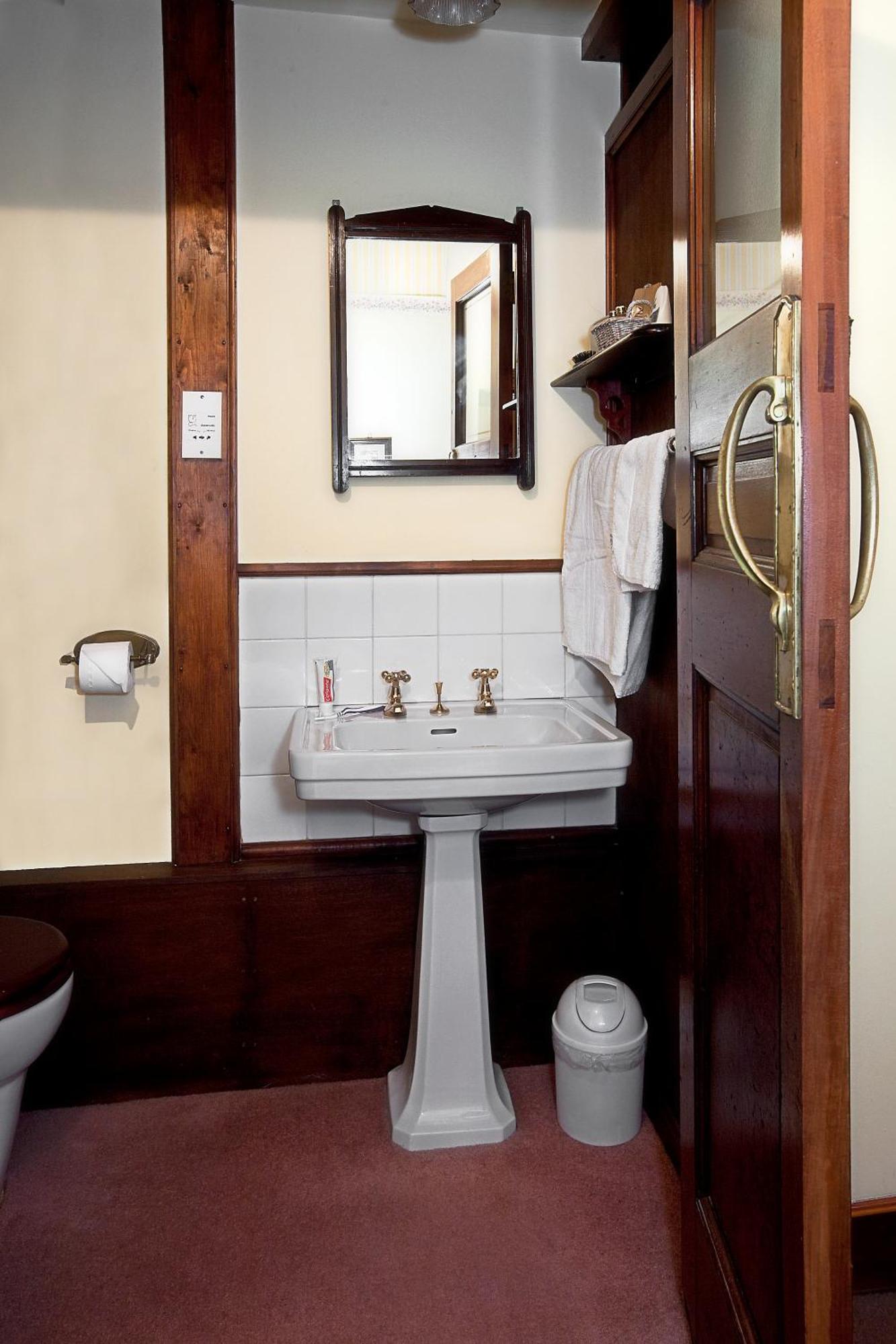 Hodgkinsons Hotel Matlock Bath Room photo