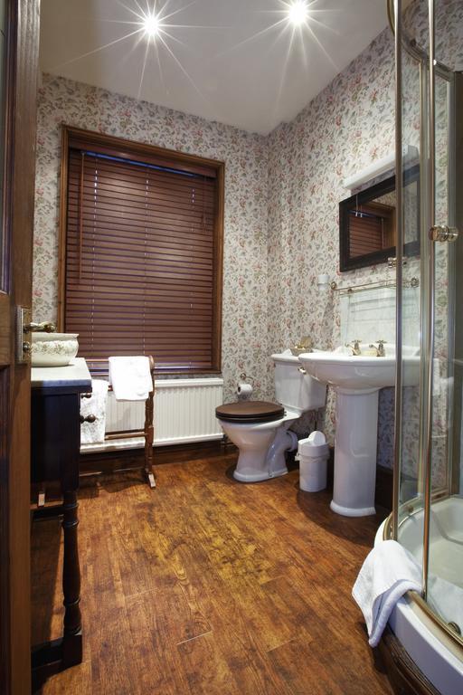 Hodgkinsons Hotel Matlock Bath Room photo